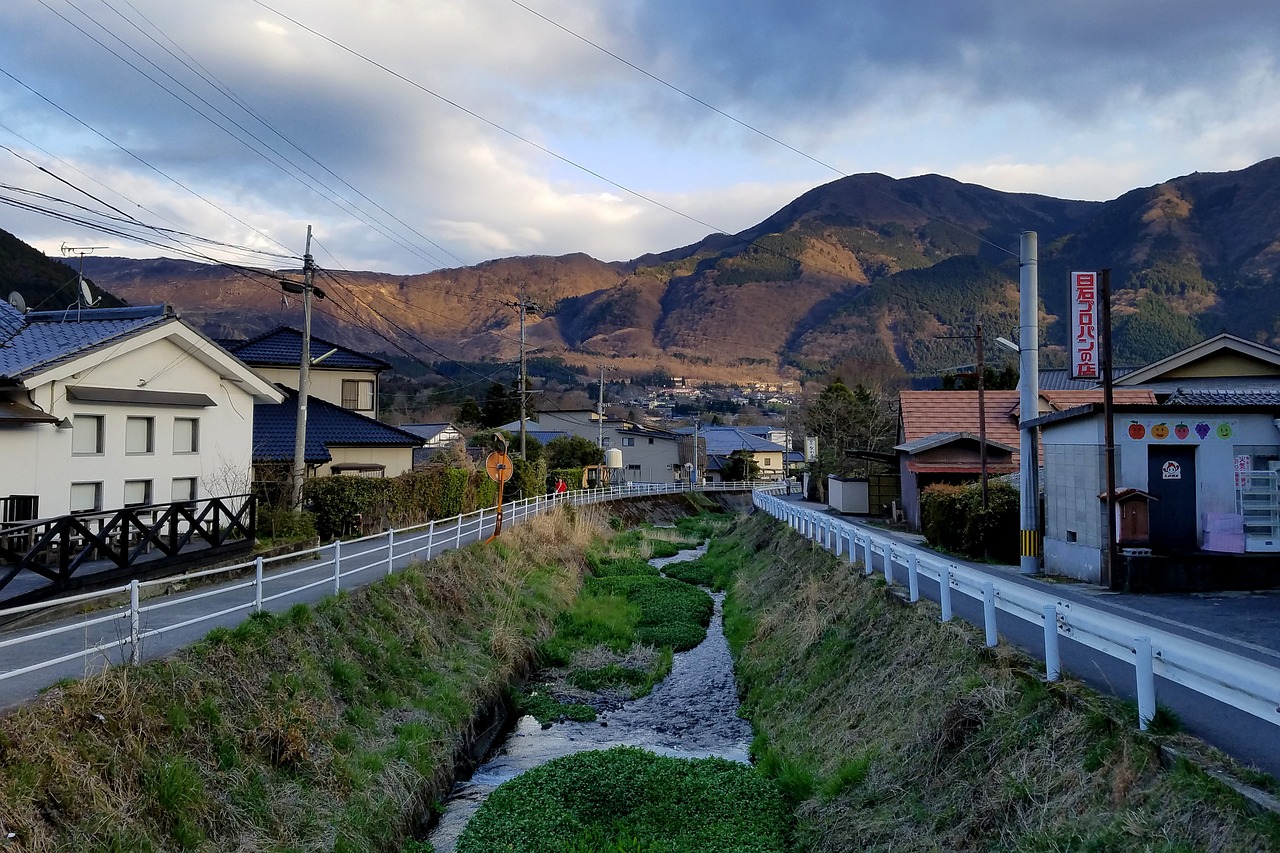 日本小镇拉网行动，为遮挡富士山景的持续努力